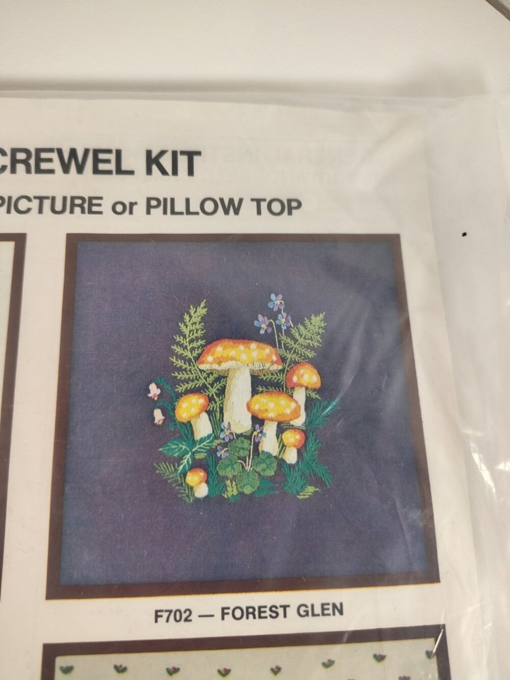 Vintage CREWEL EMBROIDERY Family Circle 1975 Kit F702 Forest Glen Mushrooms NEW